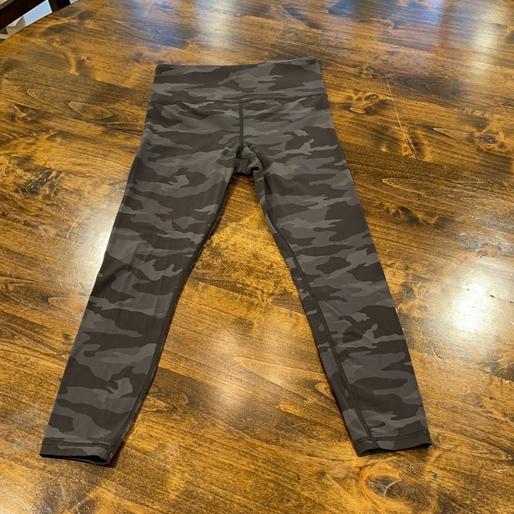 Athleta high rise elation camo 7/8 leggings